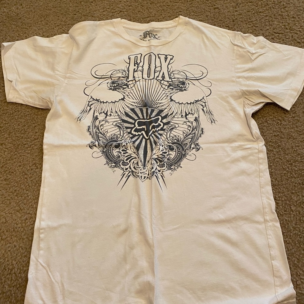 Fox tee.
